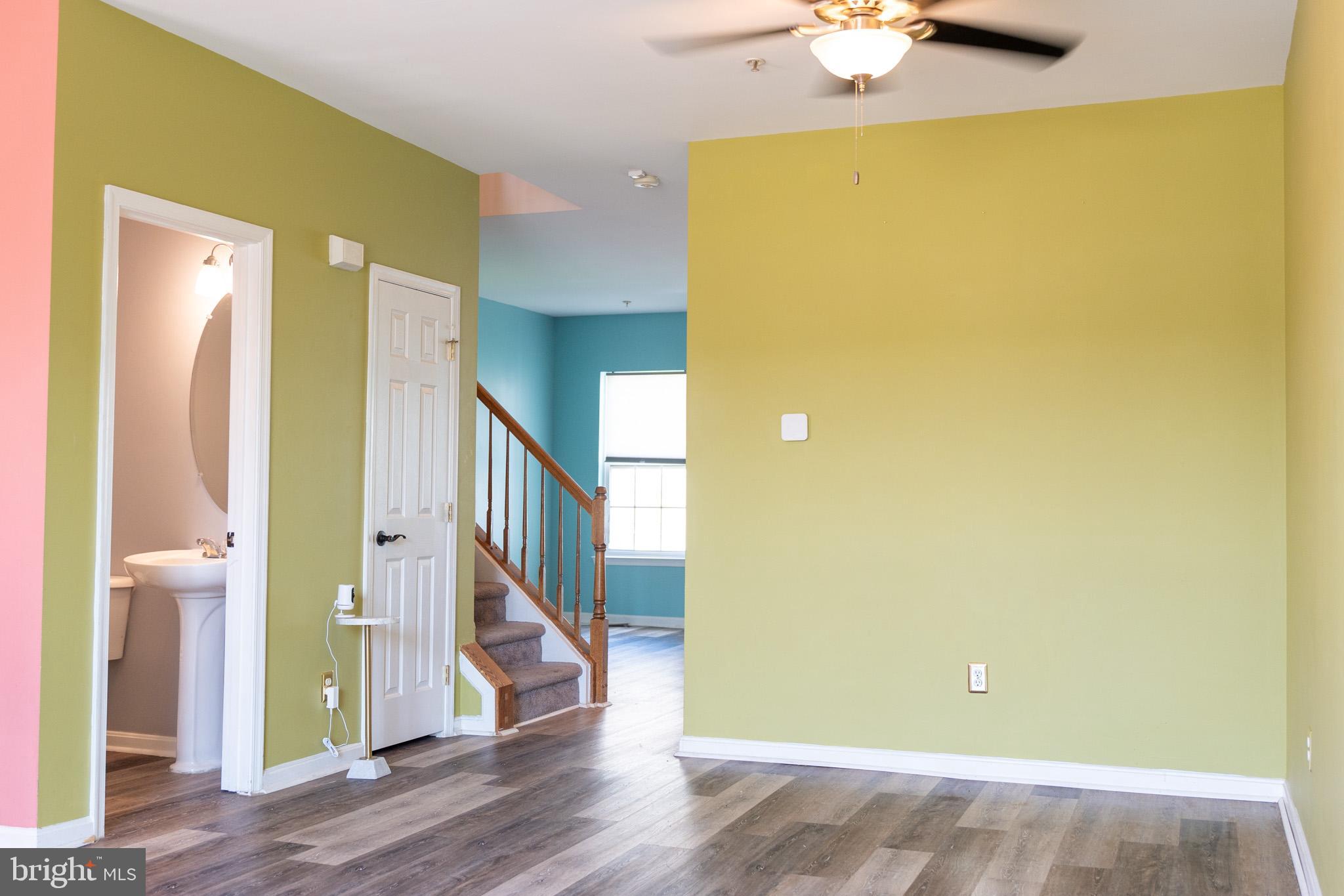 WESTBURY - Residential Lease