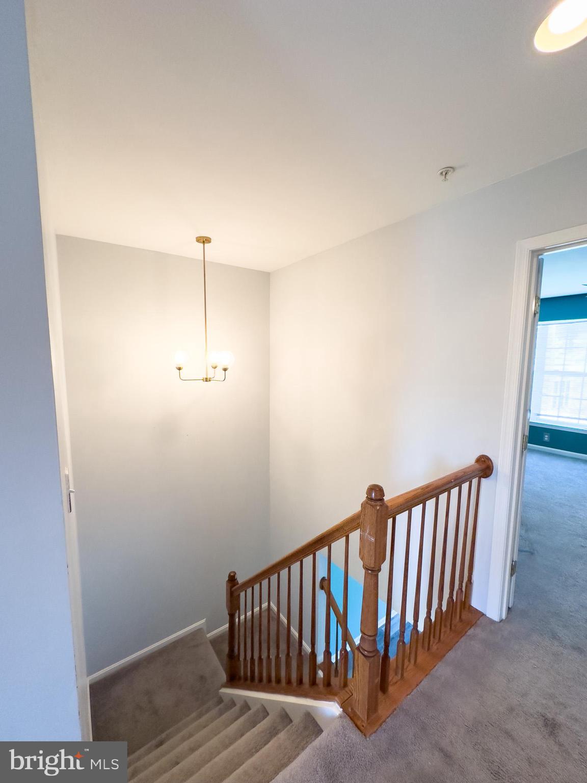 WESTBURY - Residential Lease