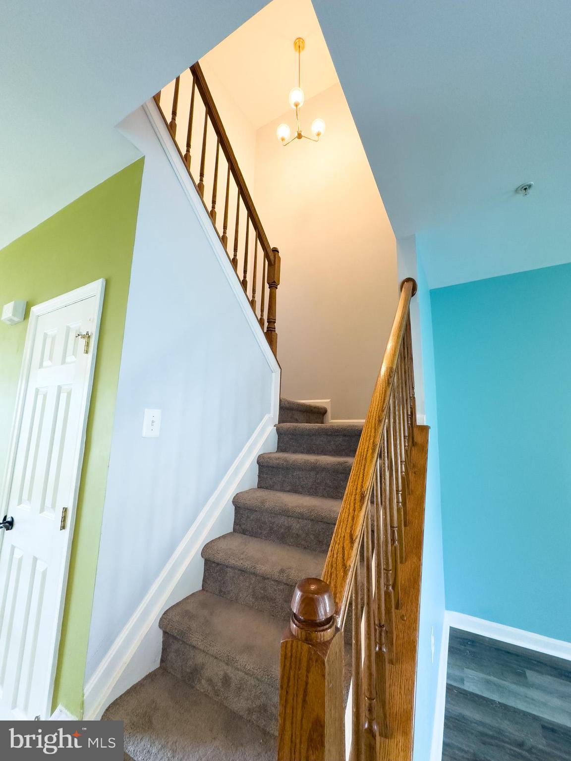 WESTBURY - Residential Lease