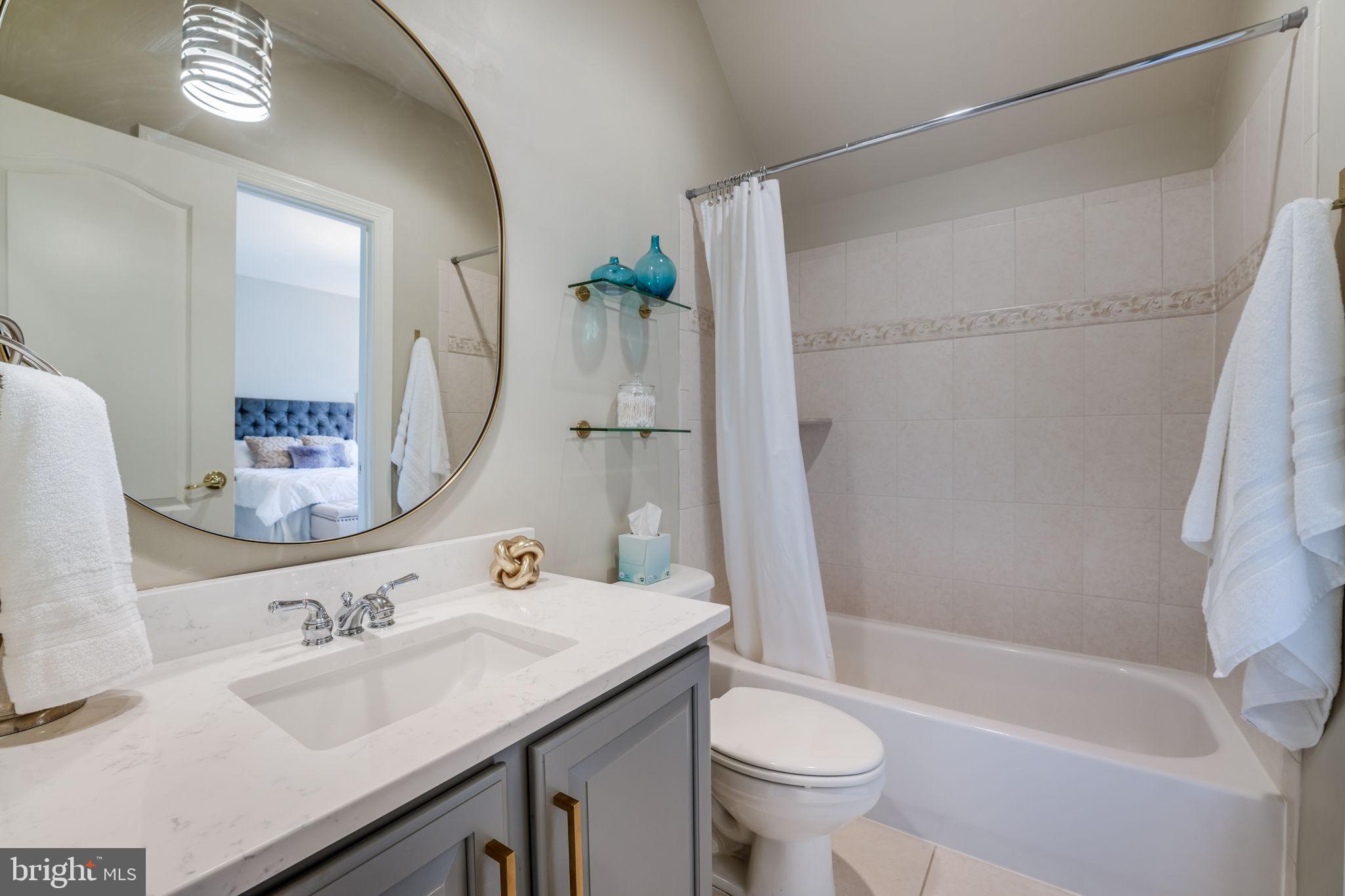 LANSDOWNE - Residential