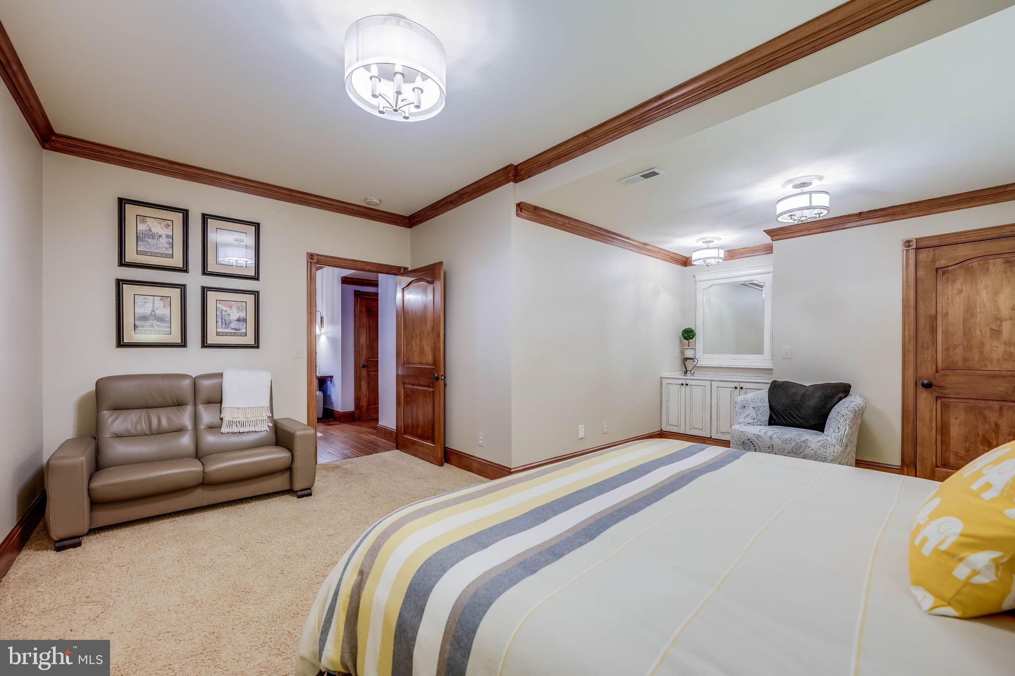 LANSDOWNE - Residential