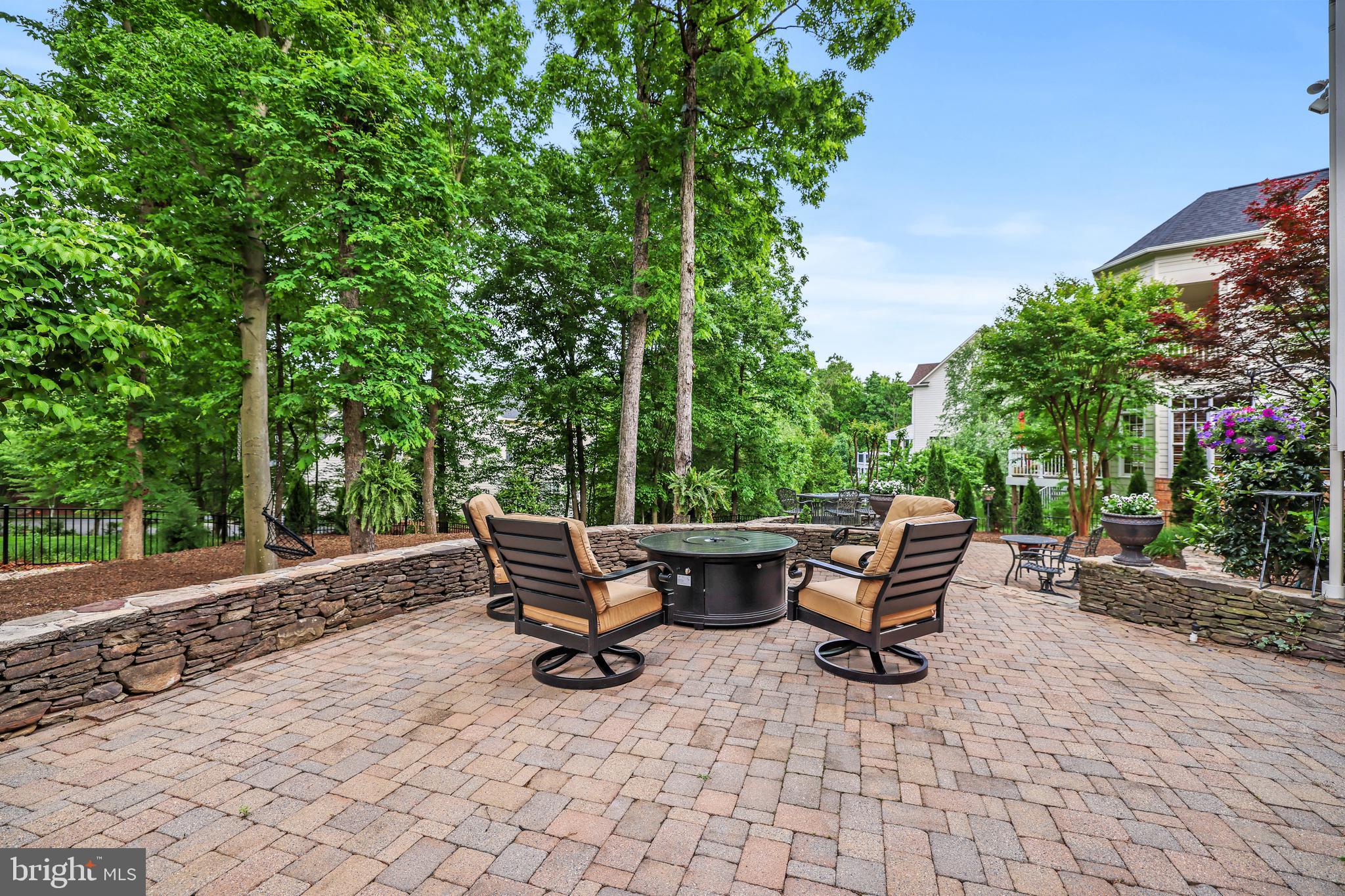 LANSDOWNE - Residential