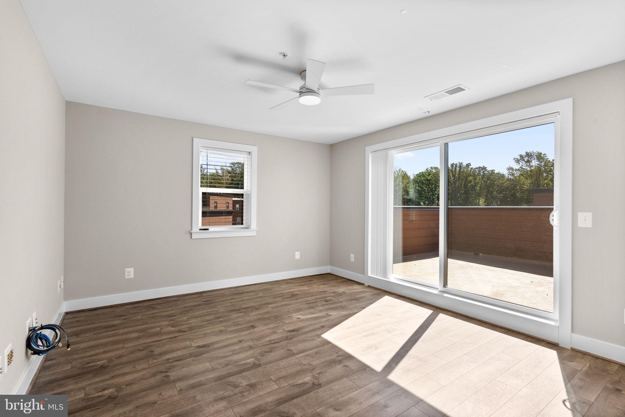 TOWER OAKS - Residential