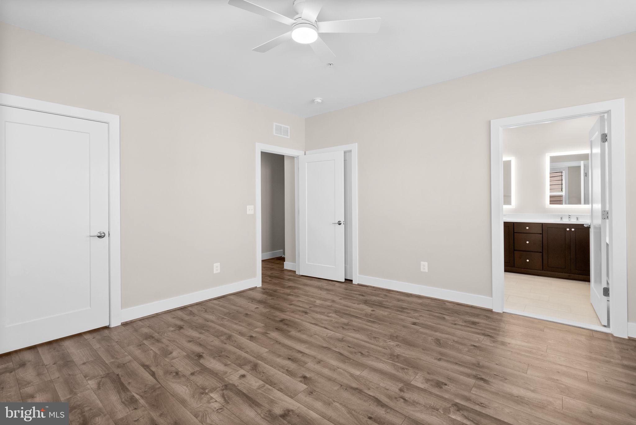 TOWER OAKS - Residential