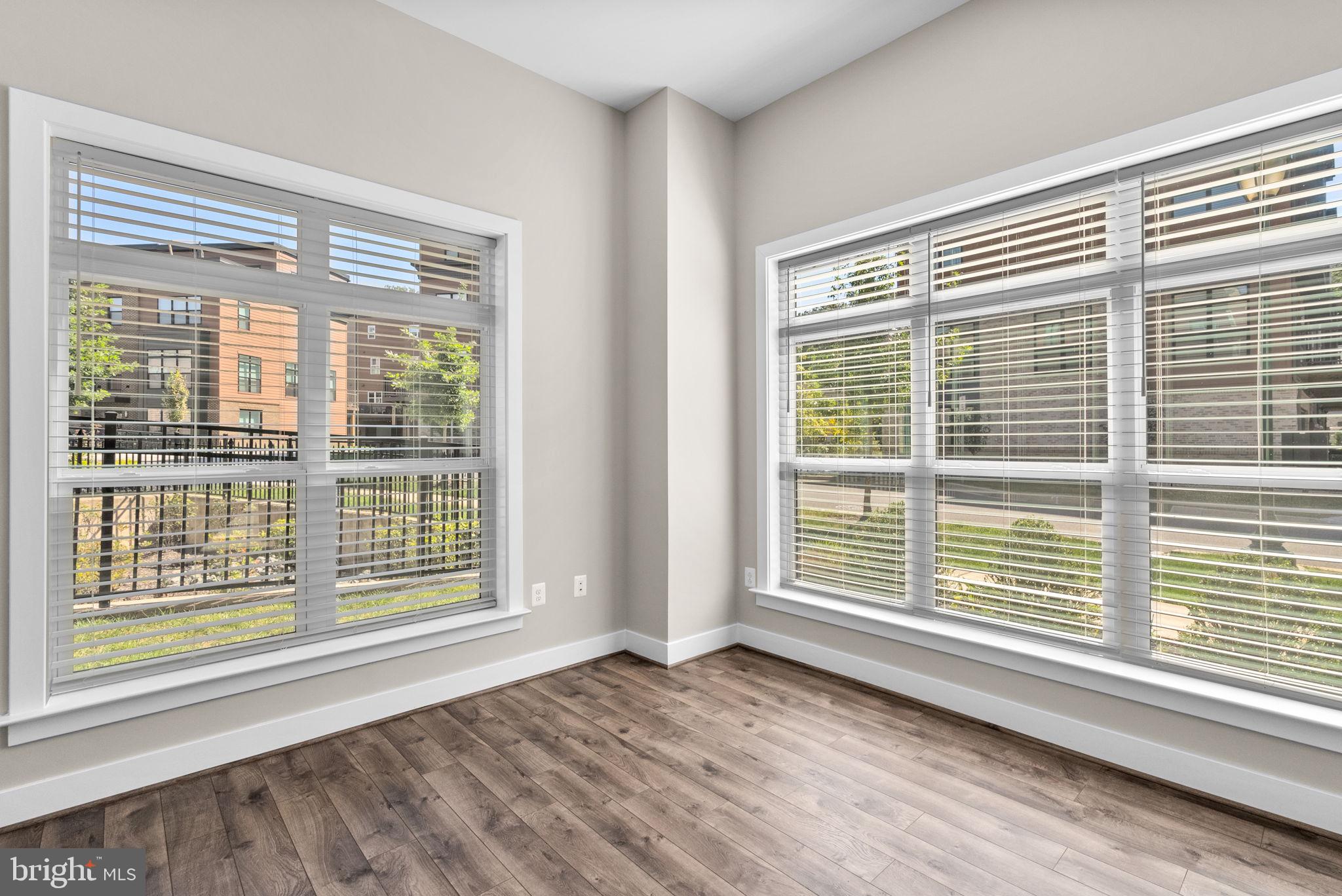 TOWER OAKS - Residential