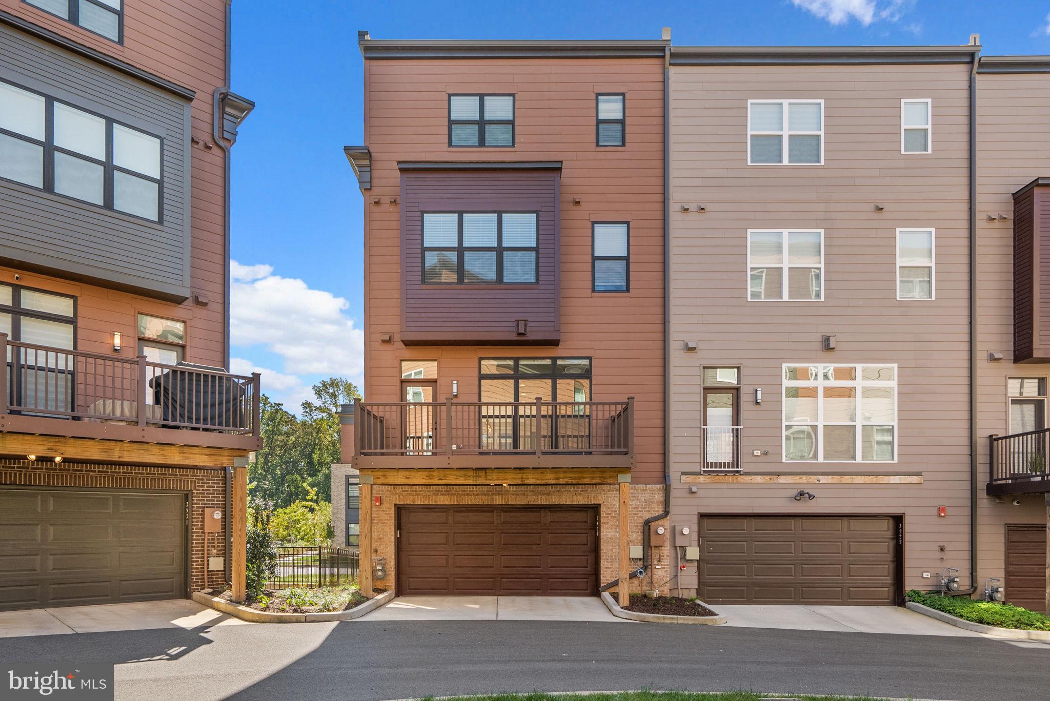 TOWER OAKS - Residential