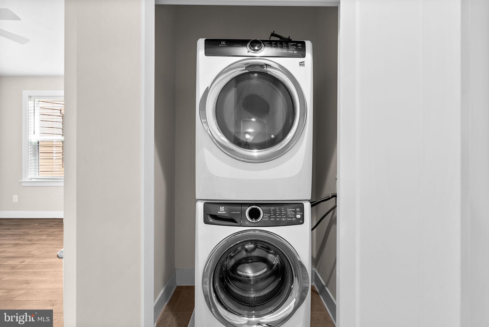 TOWER OAKS - Residential