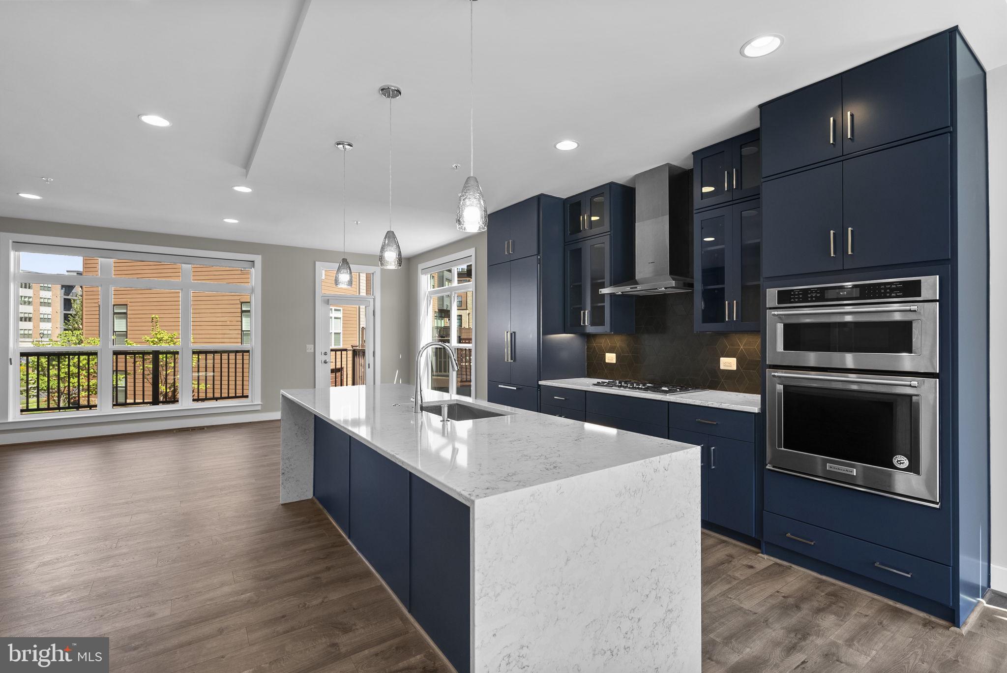 TOWER OAKS - Residential