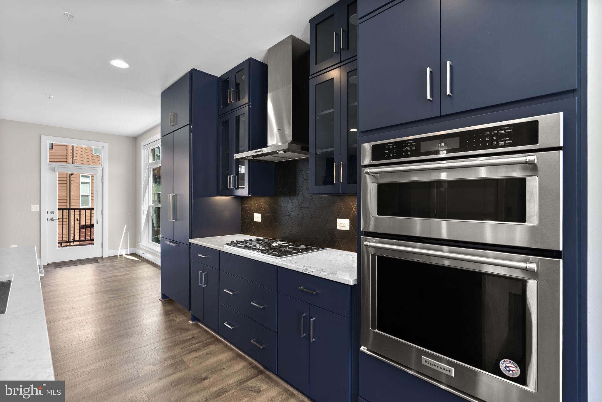 TOWER OAKS - Residential