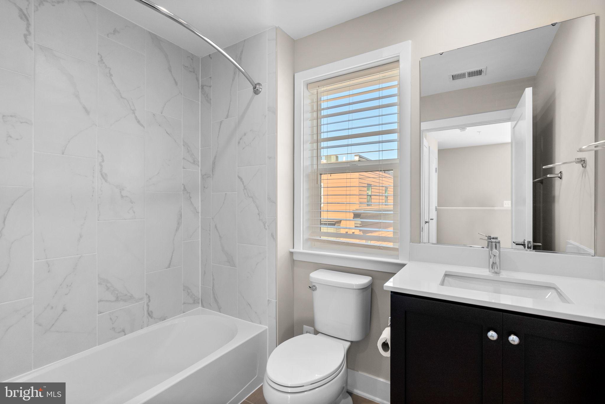 TOWER OAKS - Residential