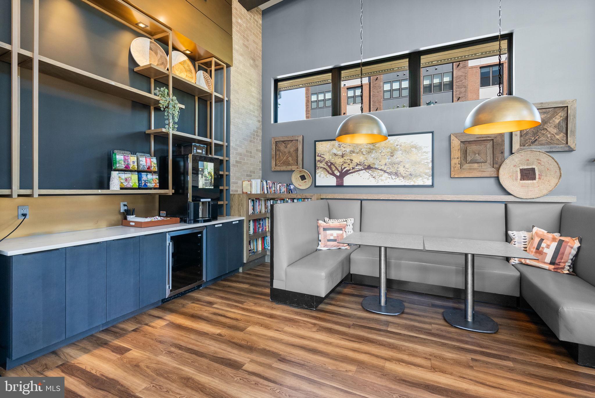 TOWER OAKS - Residential