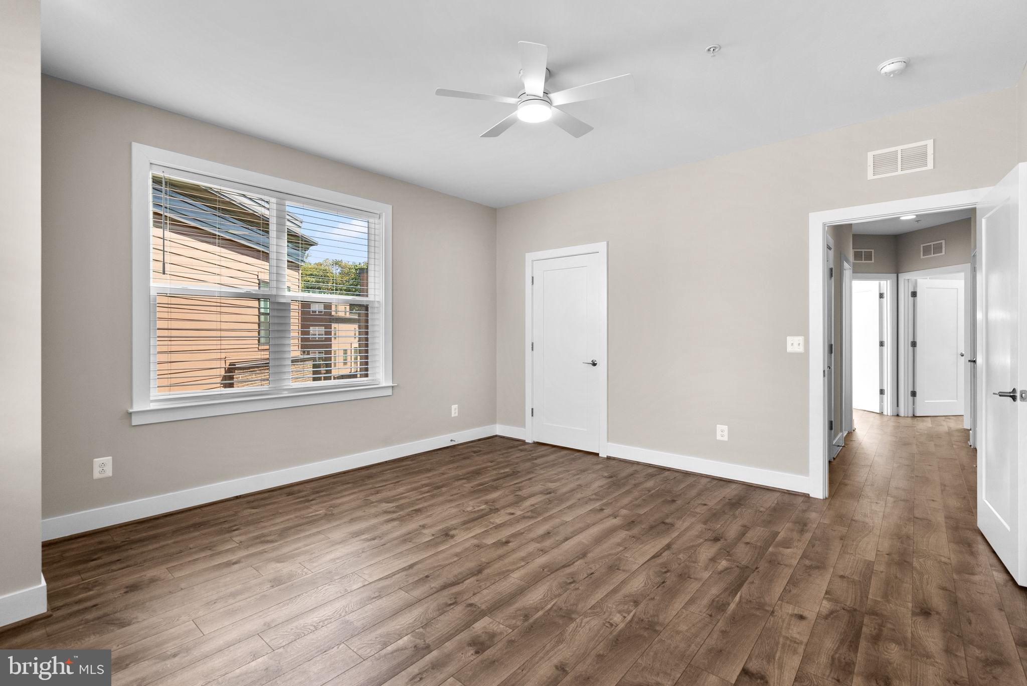 TOWER OAKS - Residential