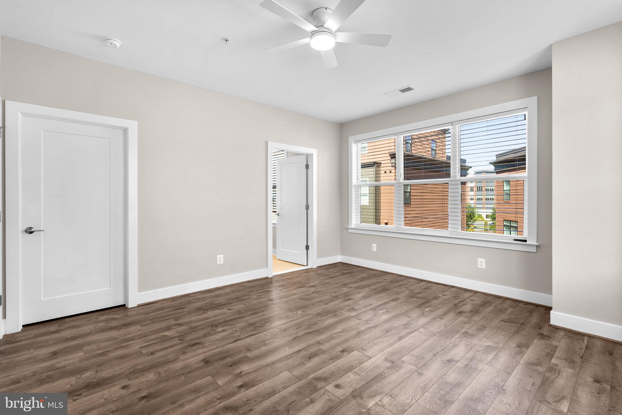 TOWER OAKS - Residential