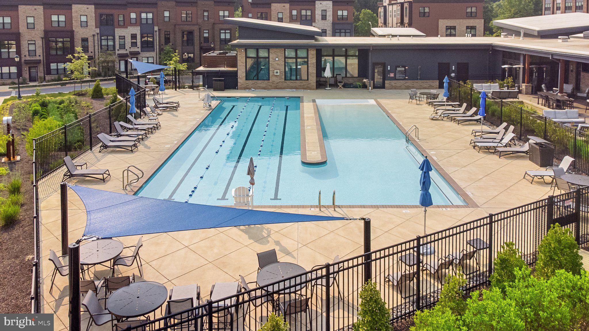 TOWER OAKS - Residential