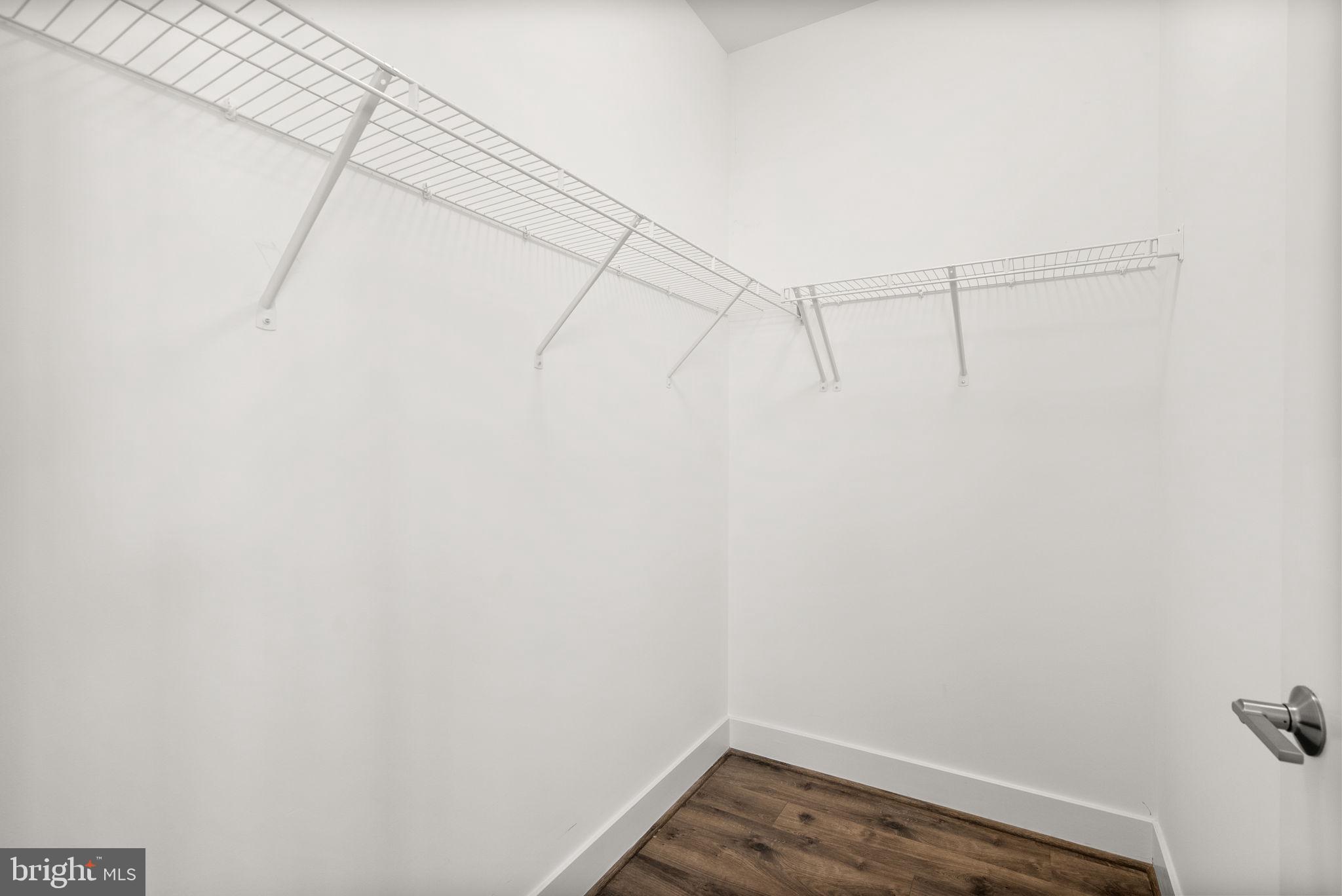 TOWER OAKS - Residential