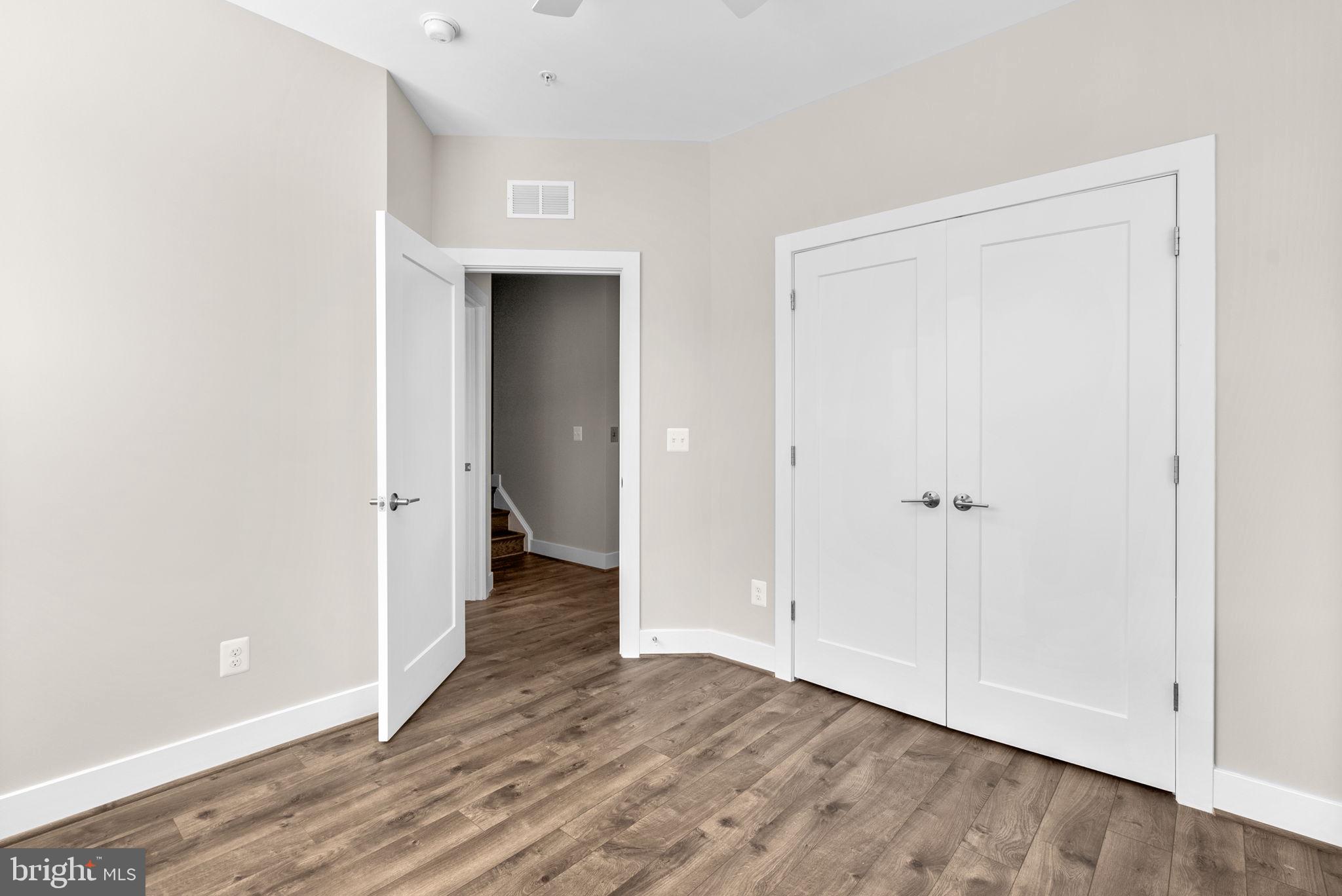 TOWER OAKS - Residential