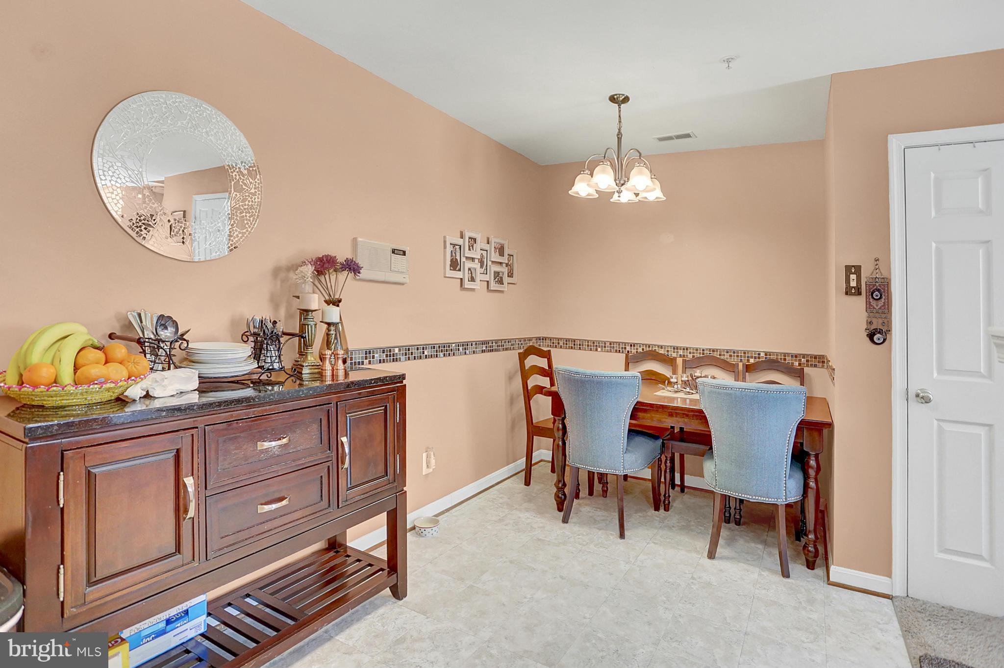 CLOVERLEAF COMMONS - Residential