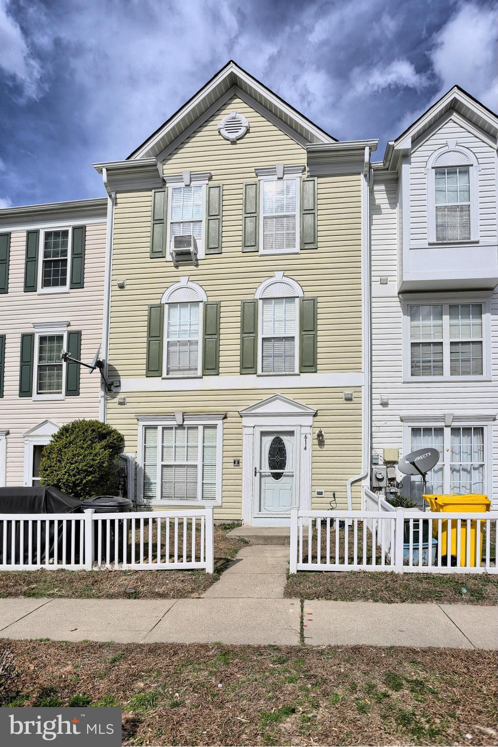 CLOVERLEAF COMMONS - Residential