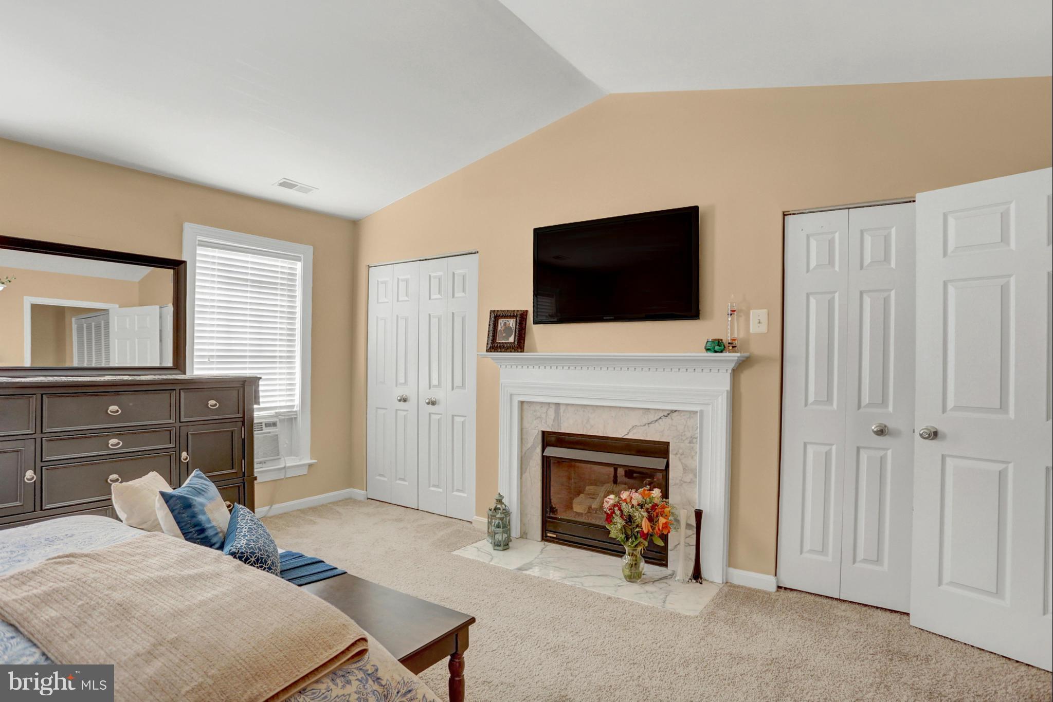 CLOVERLEAF COMMONS - Residential