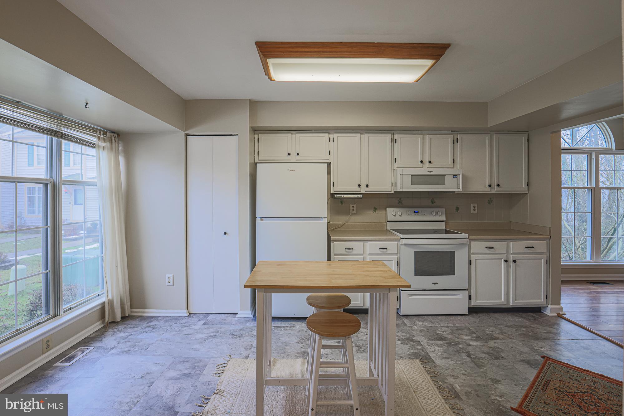 WHITE OAK - Residential