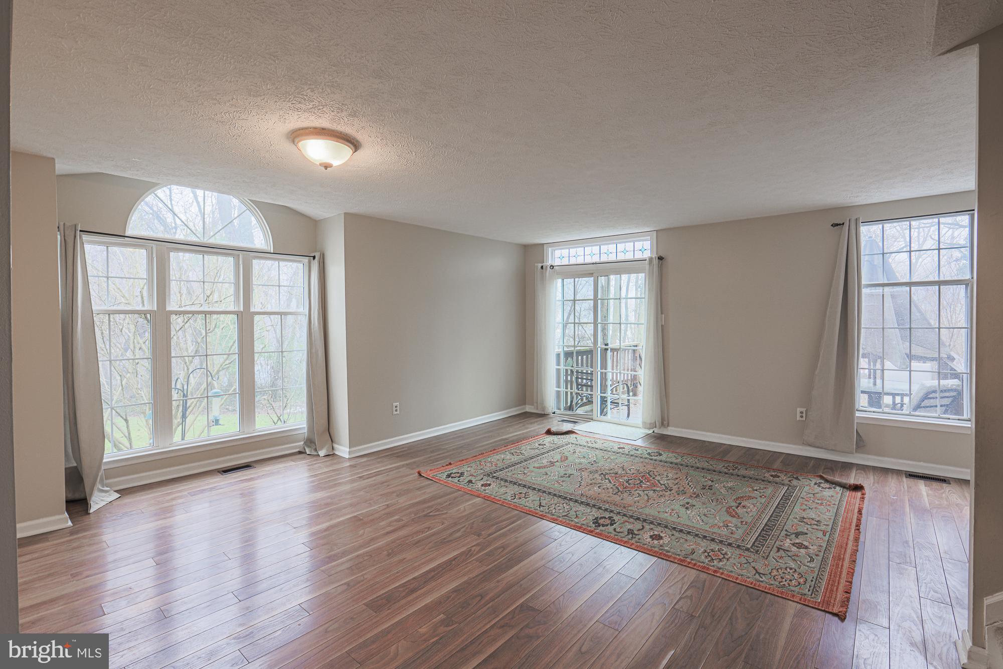 WHITE OAK - Residential