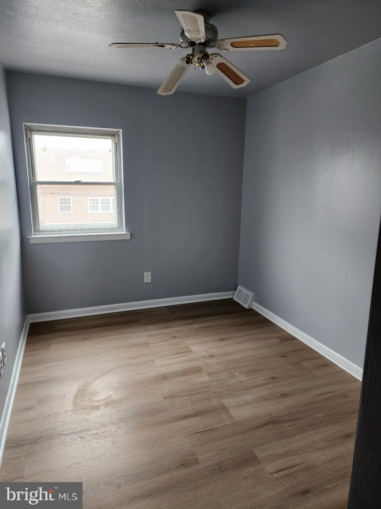 PARKWOOD - Residential Lease