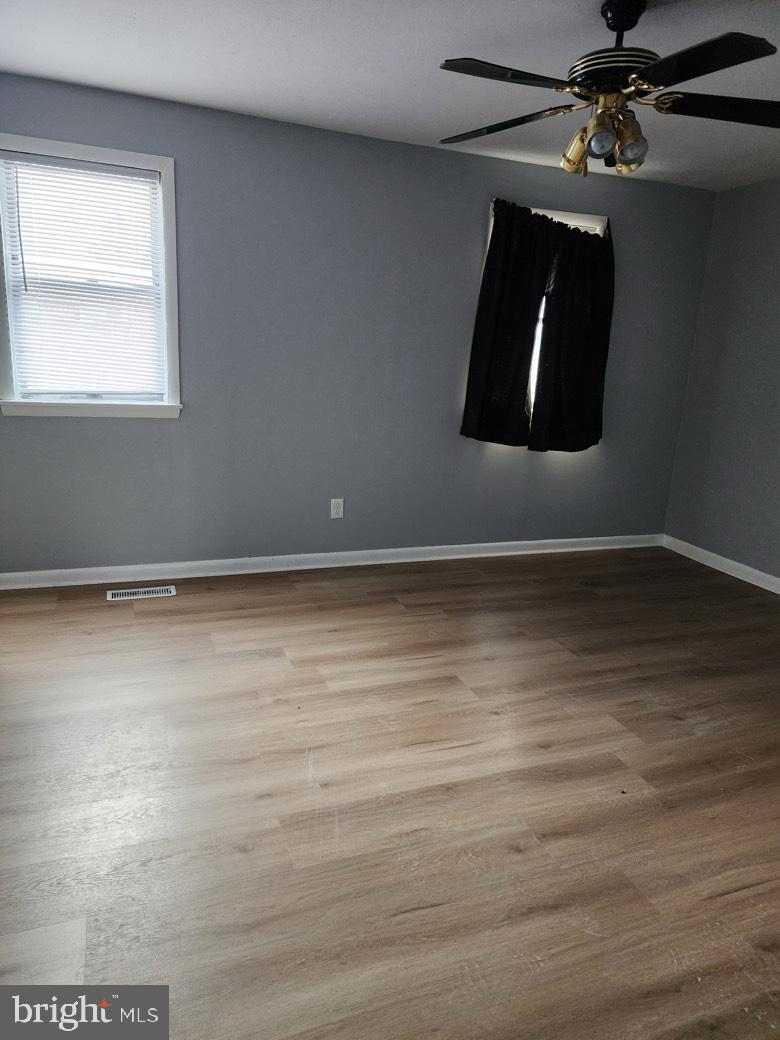 PARKWOOD - Residential Lease