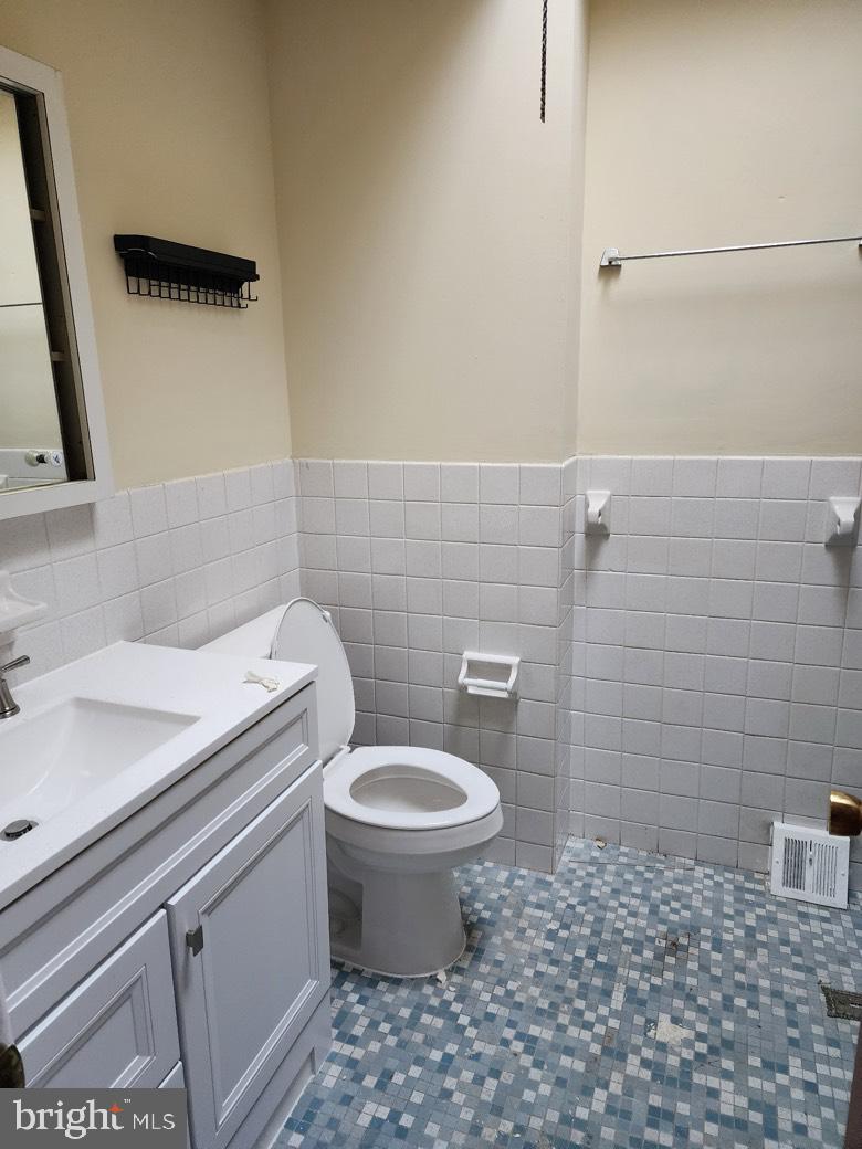 PARKWOOD - Residential Lease