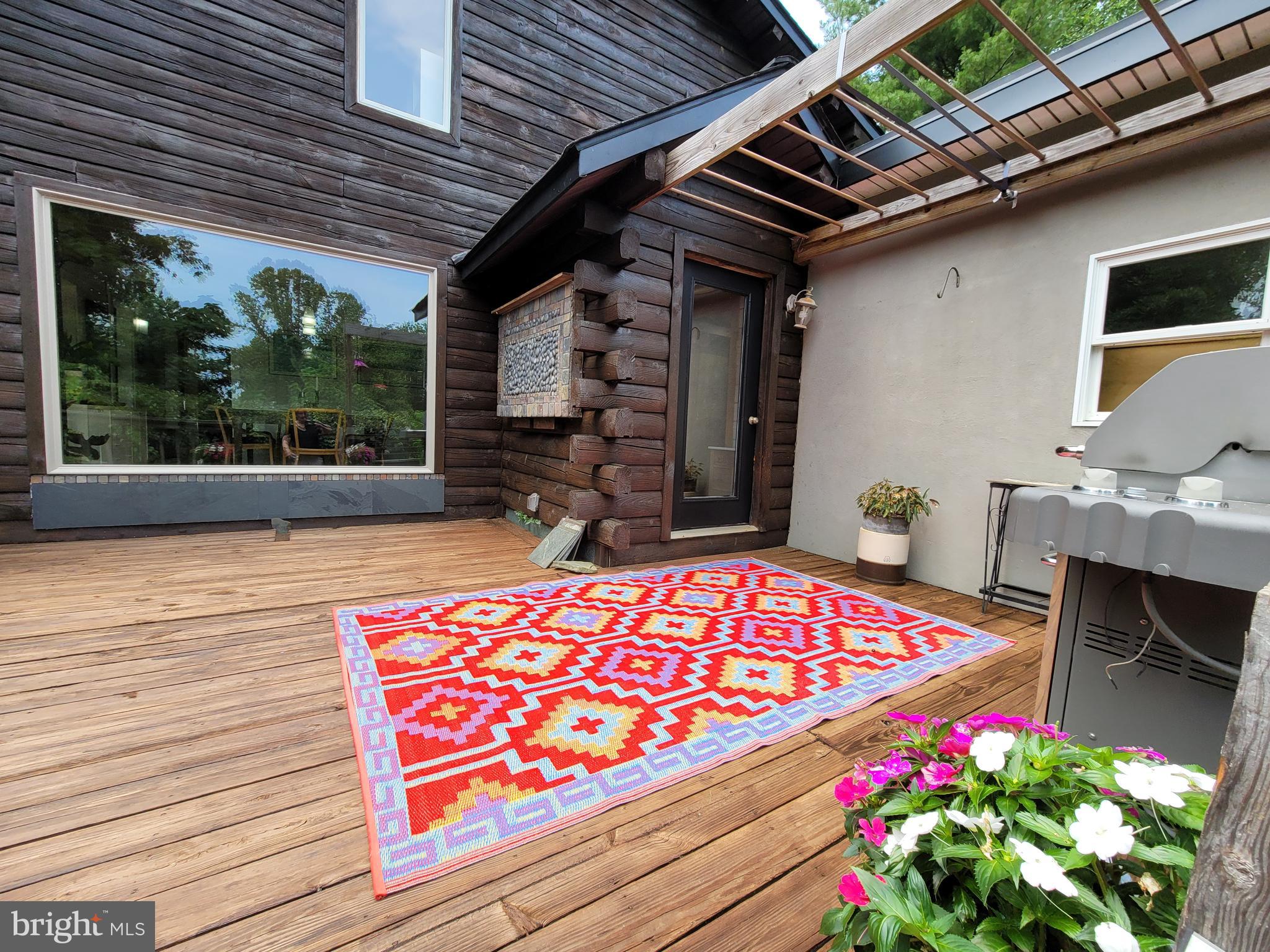 MOUNT PLEASANT EST - Residential