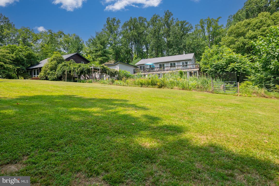 MOUNT PLEASANT EST - Residential