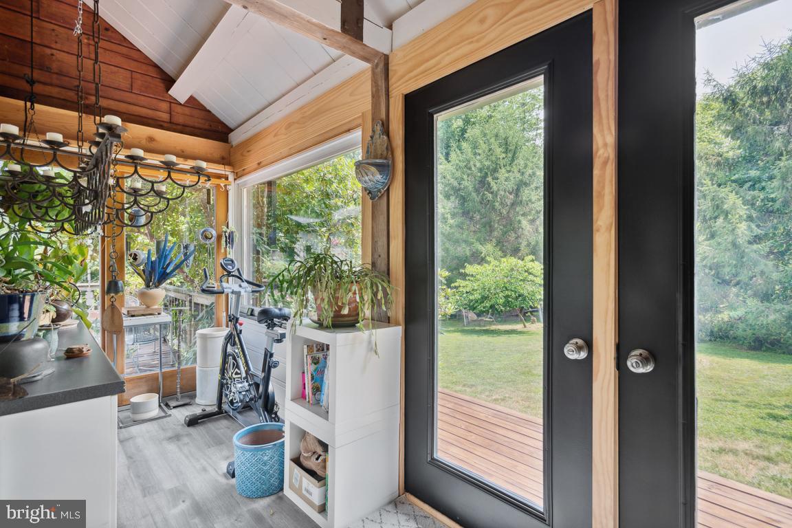 MOUNT PLEASANT EST - Residential