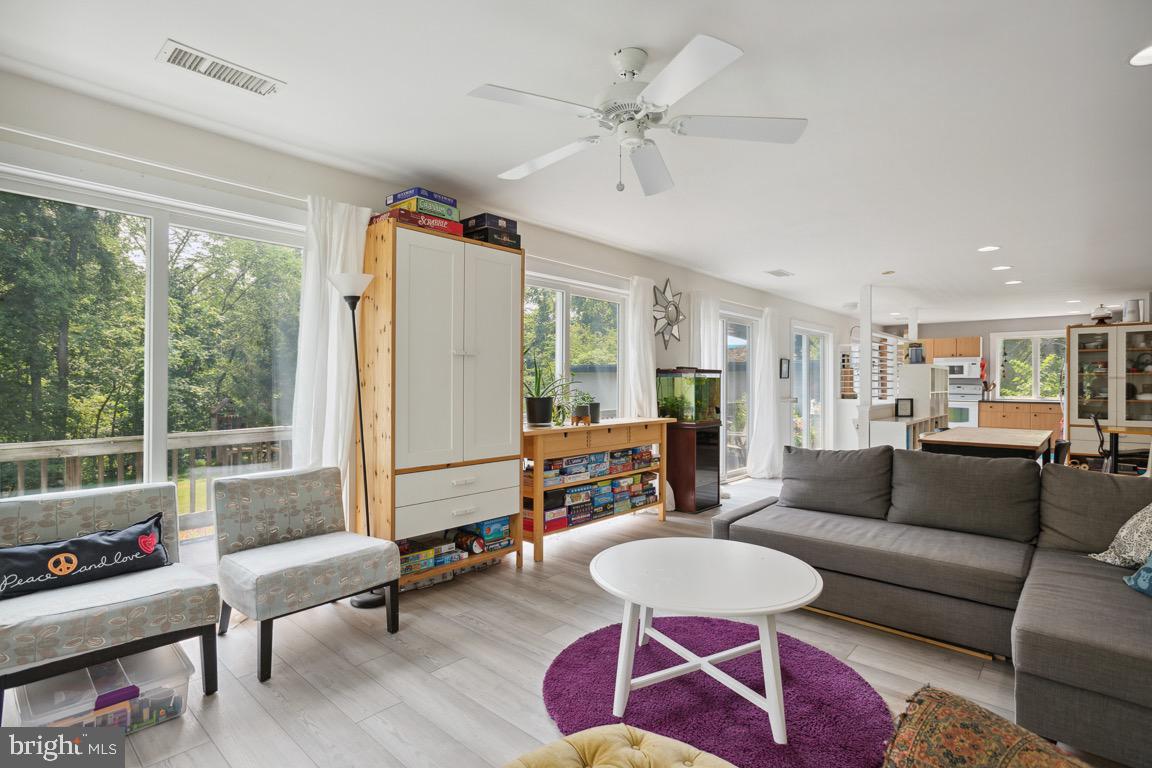 MOUNT PLEASANT EST - Residential