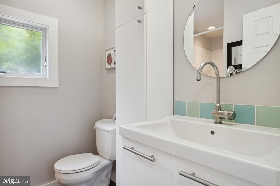 MOUNT PLEASANT EST - Residential