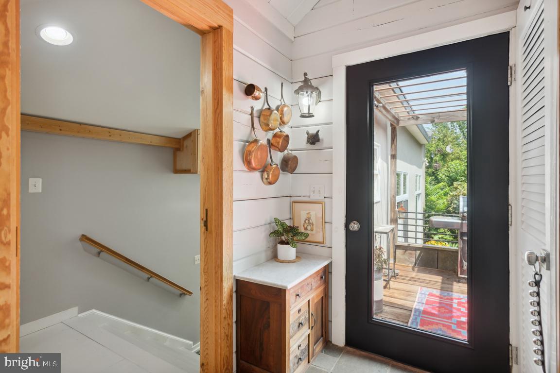 MOUNT PLEASANT EST - Residential