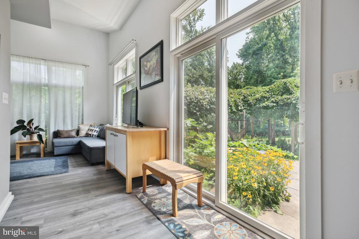 MOUNT PLEASANT EST - Residential