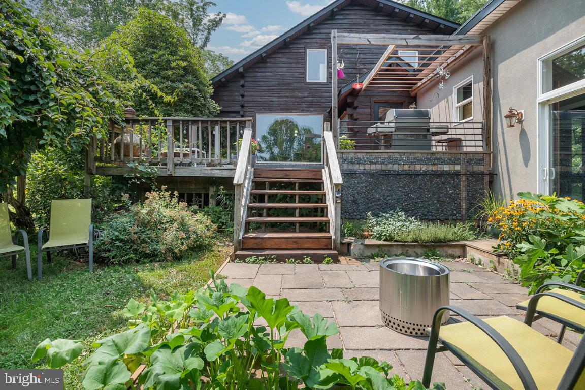 MOUNT PLEASANT EST - Residential