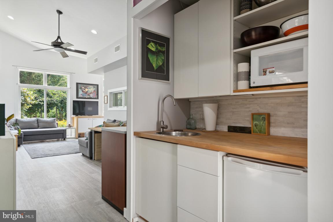 MOUNT PLEASANT EST - Residential