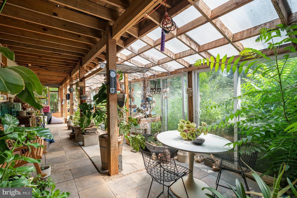 MOUNT PLEASANT EST - Residential