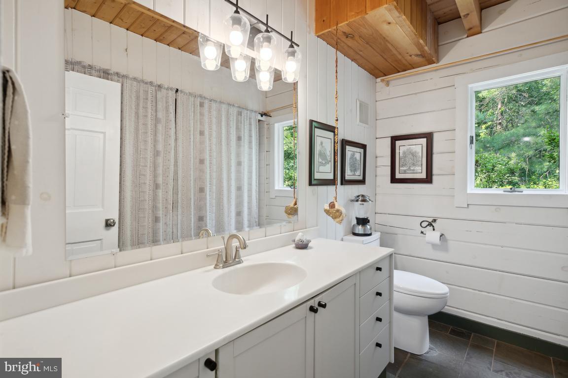 MOUNT PLEASANT EST - Residential