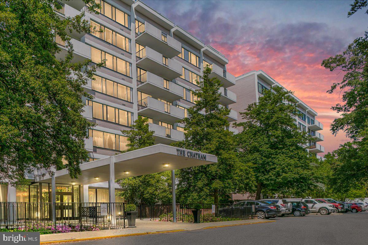 THE CHATHAM - Residential