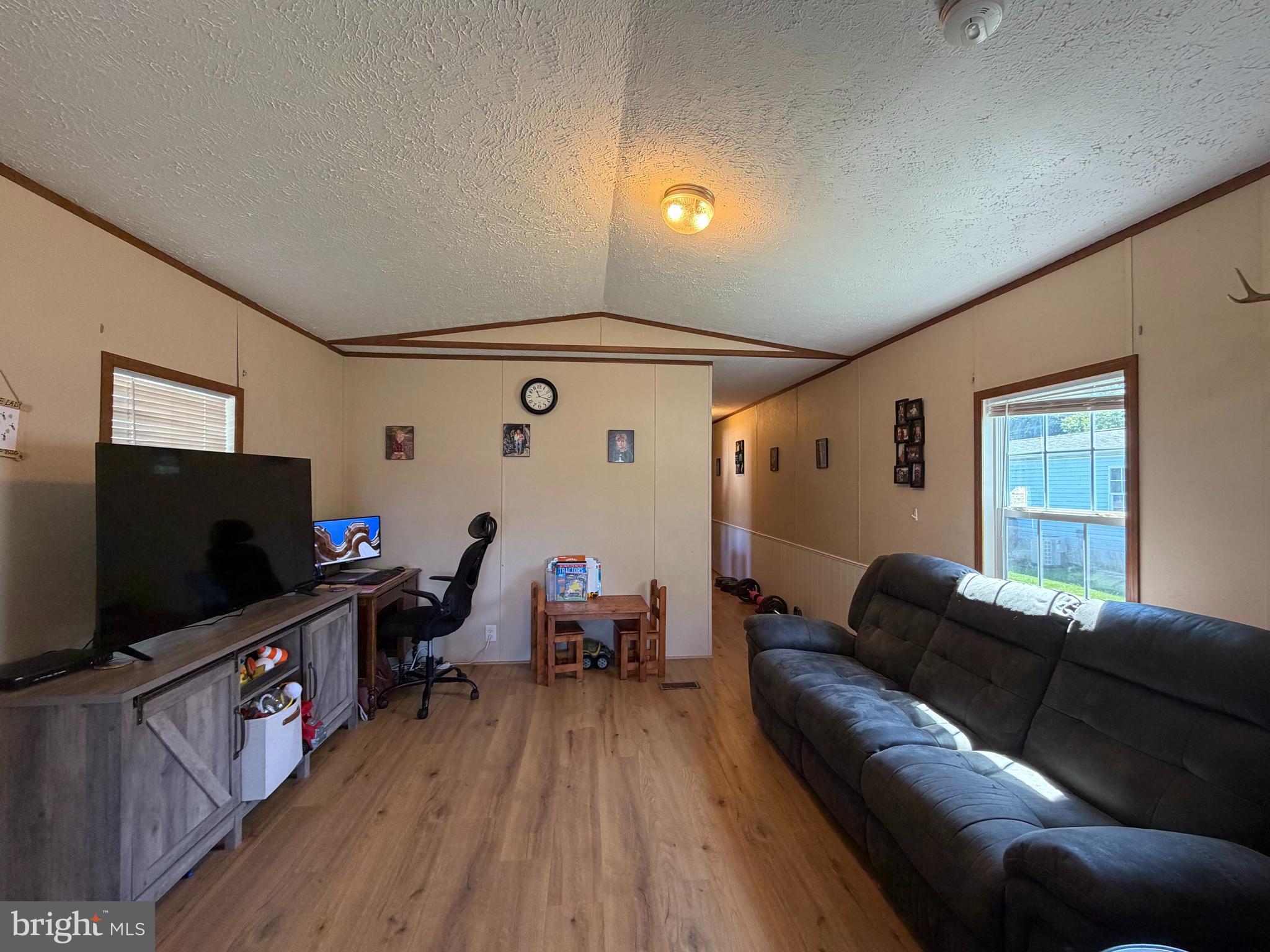 128 COUNTRY LANE