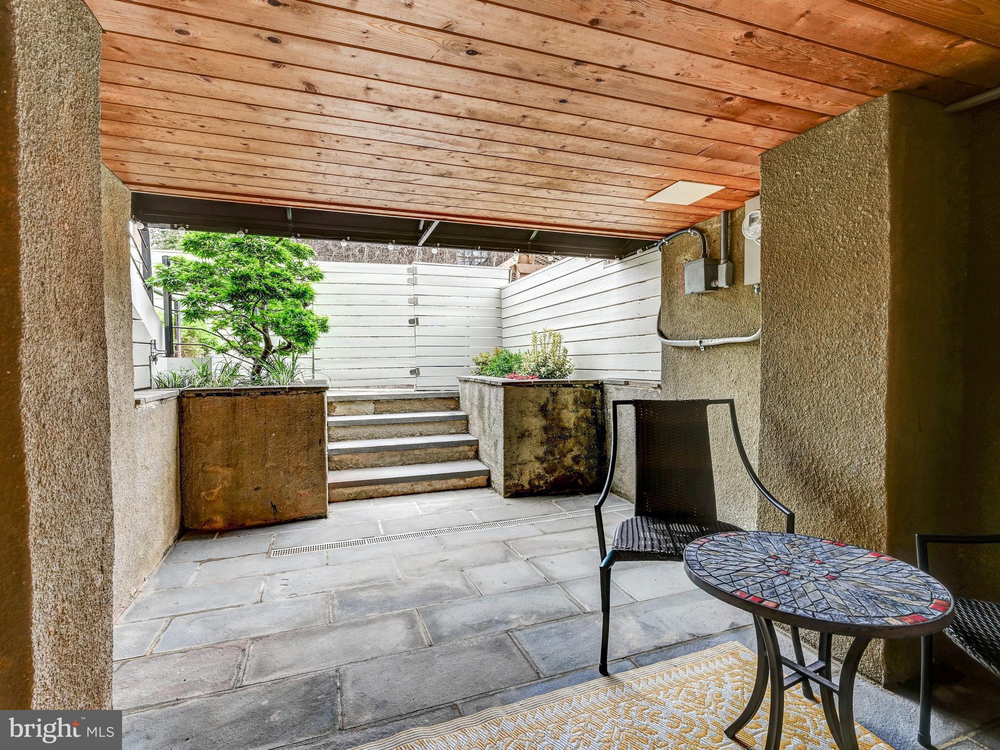 BUTCHERS HILL - Residential