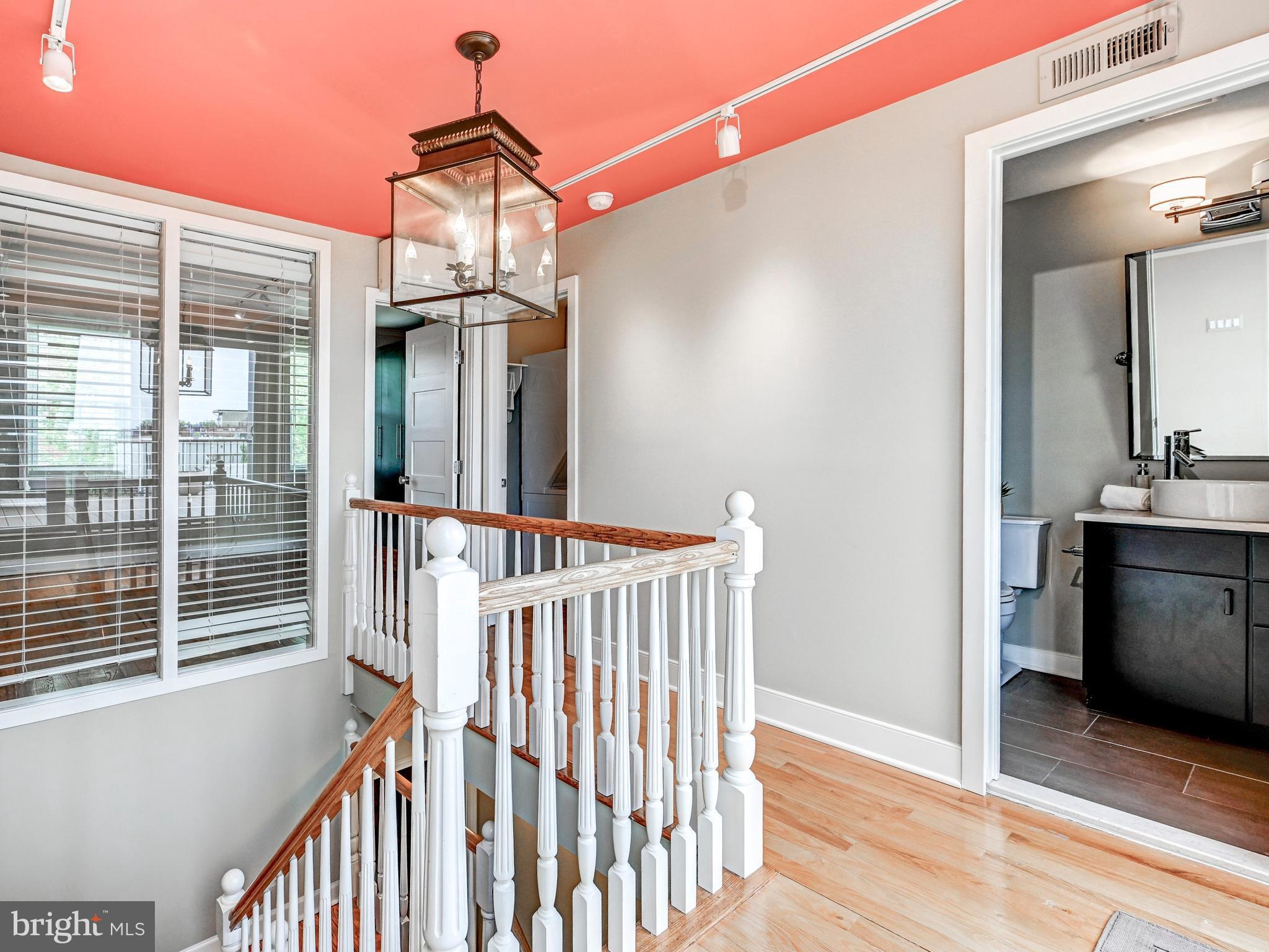 BUTCHERS HILL - Residential