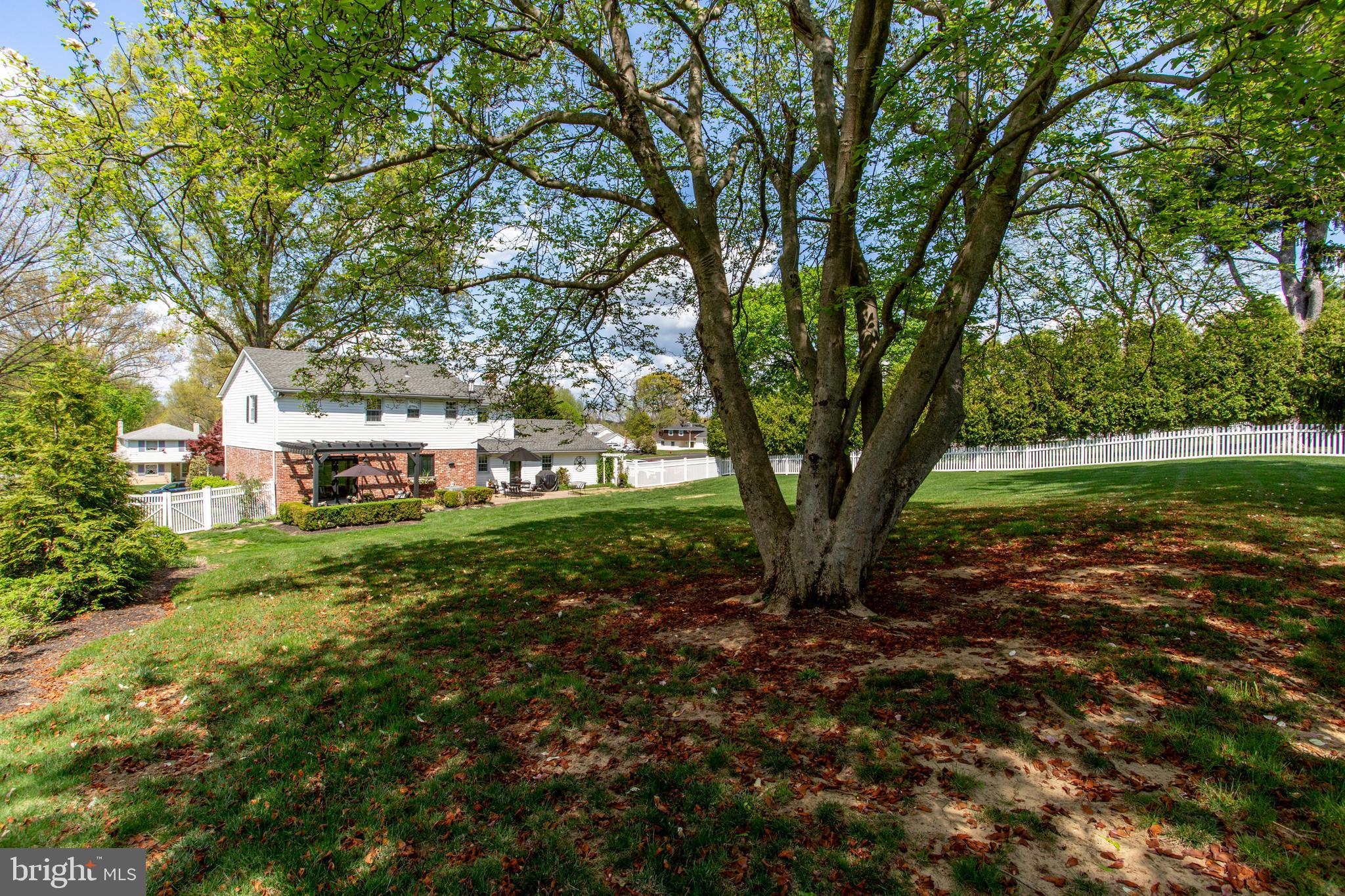 HILLCRESTSHIRE - Residential