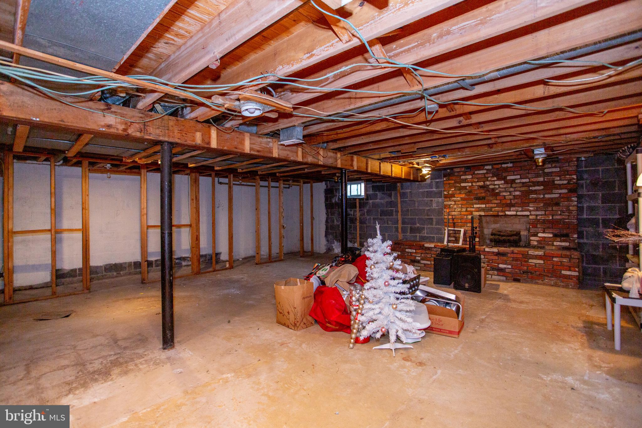 HILLCRESTSHIRE - Residential