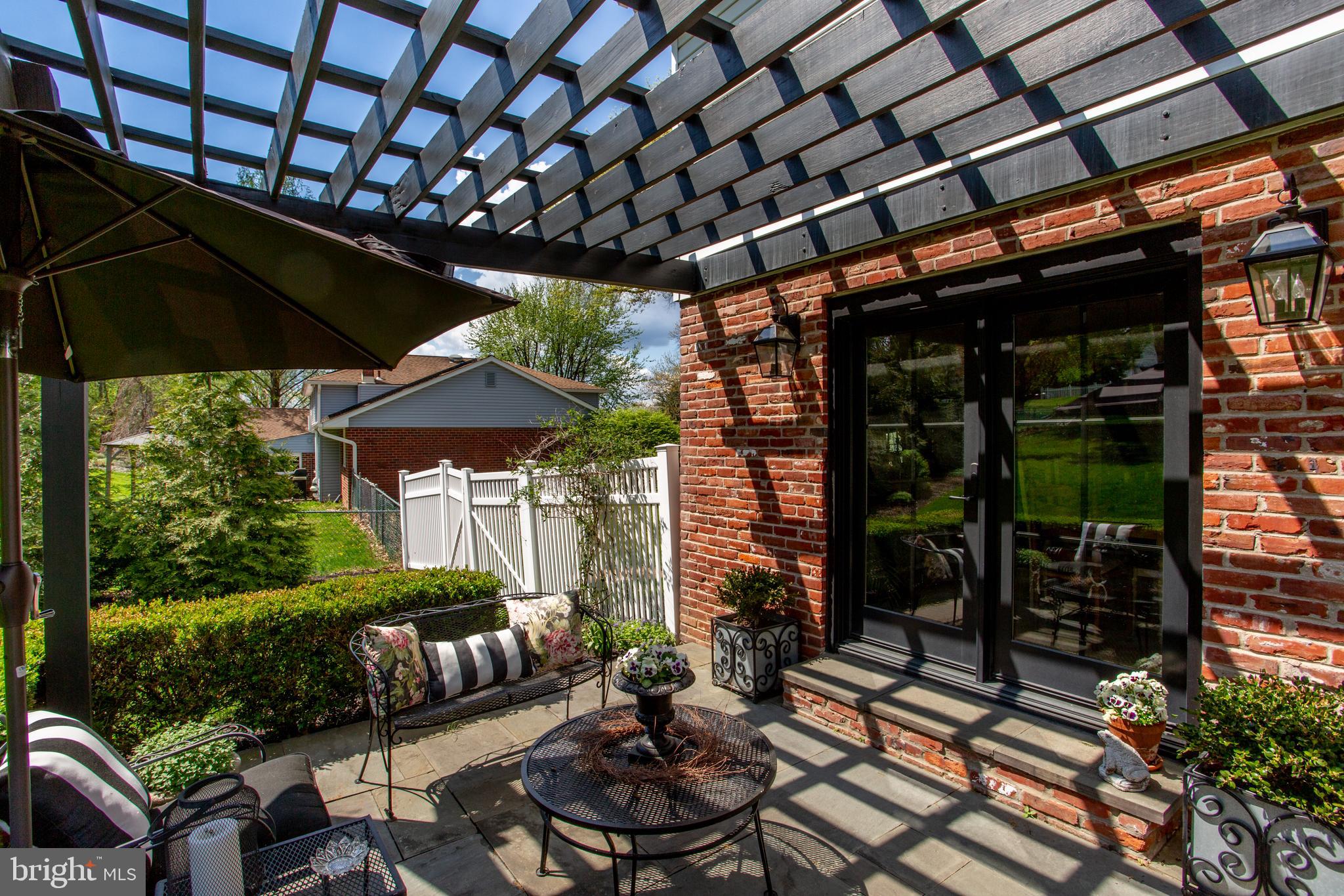 HILLCRESTSHIRE - Residential