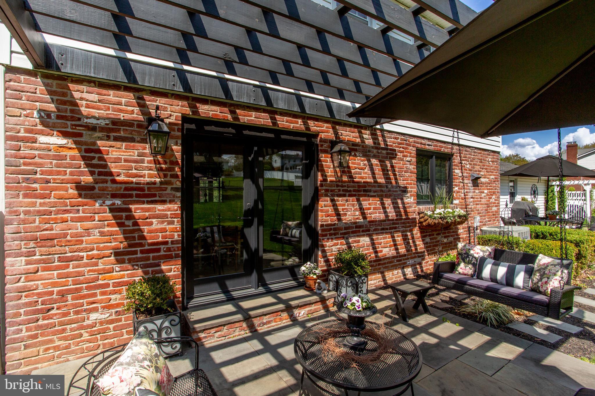 HILLCRESTSHIRE - Residential