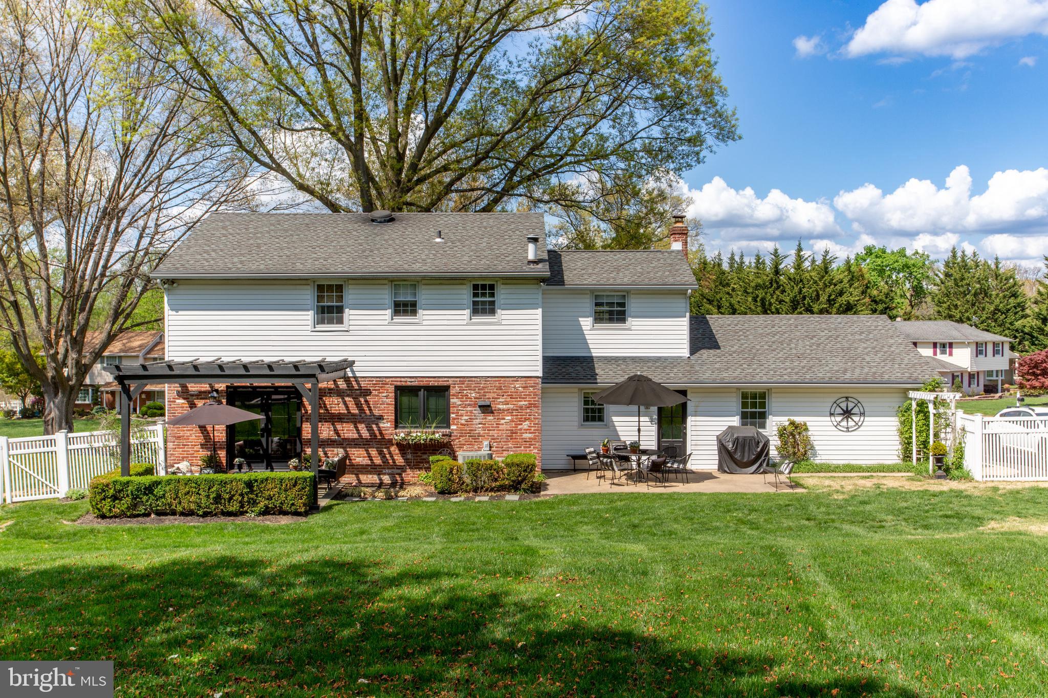 HILLCRESTSHIRE - Residential