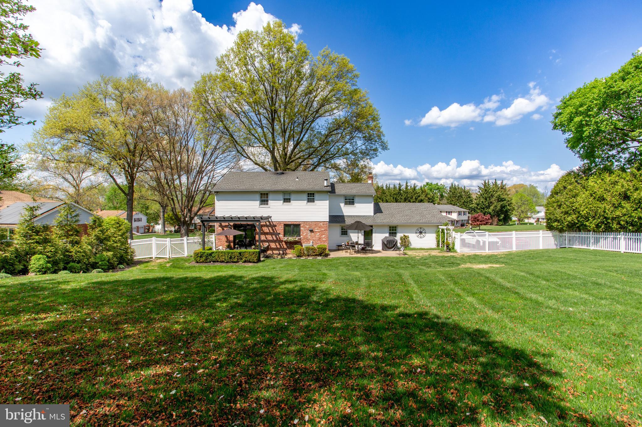 HILLCRESTSHIRE - Residential