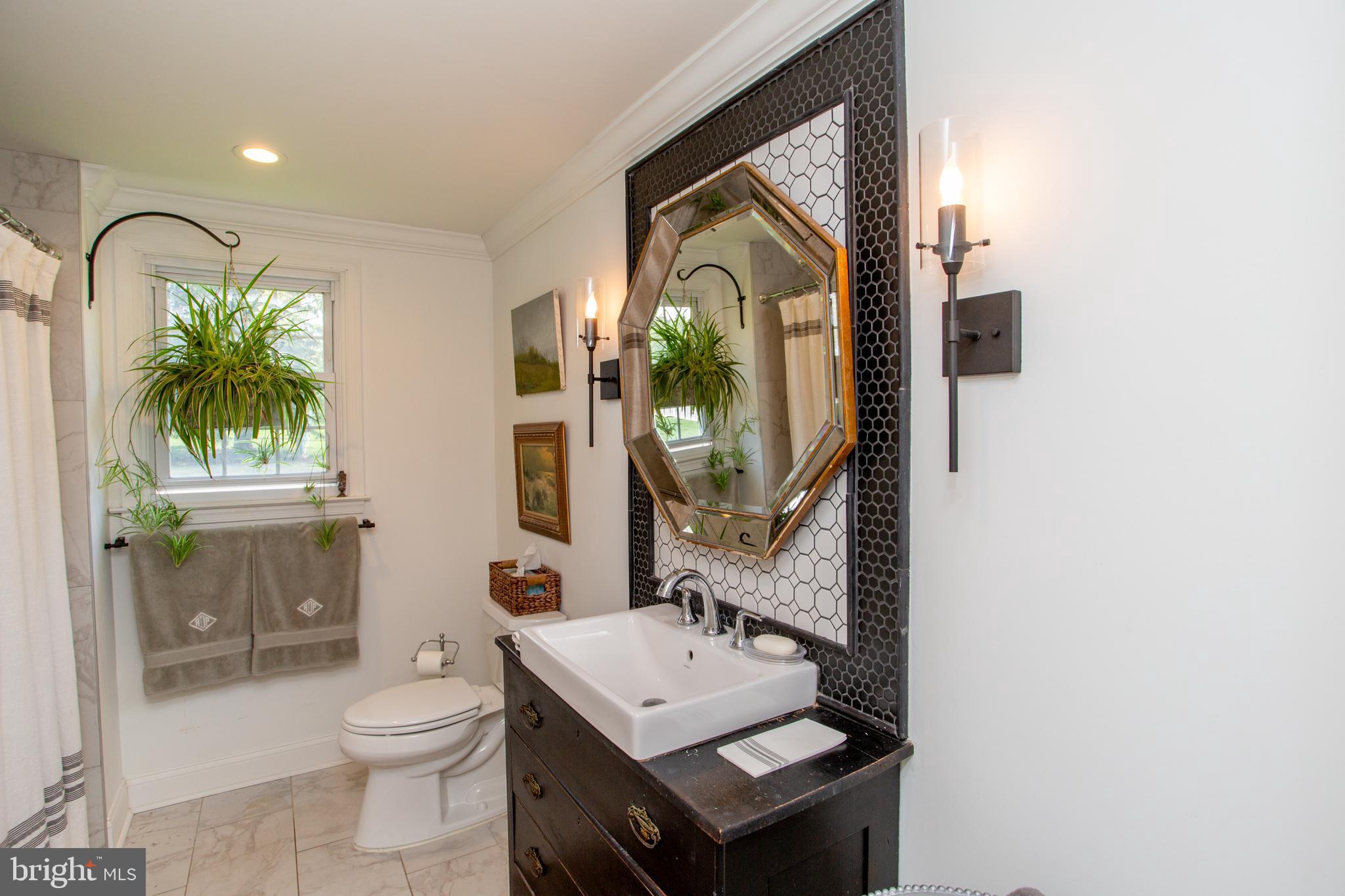 HILLCRESTSHIRE - Residential